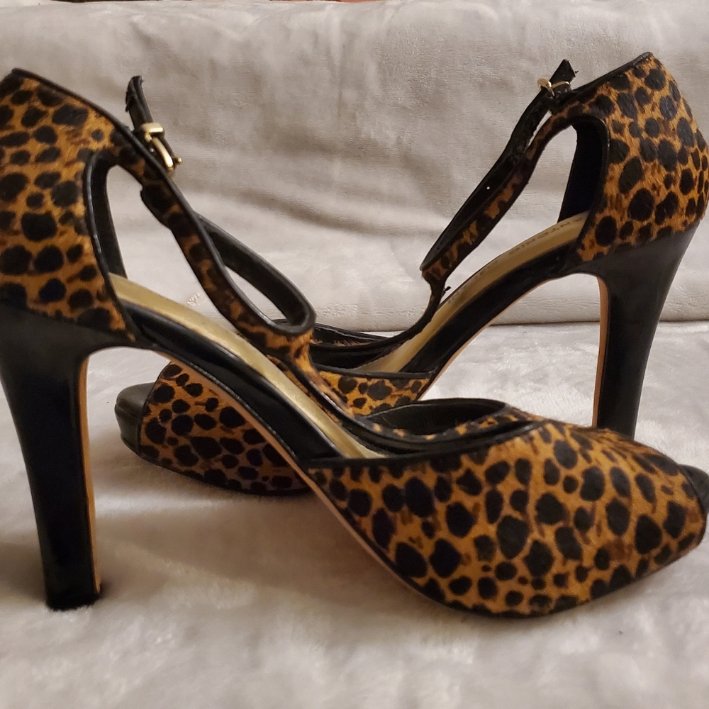 Antonio Melani Pumps